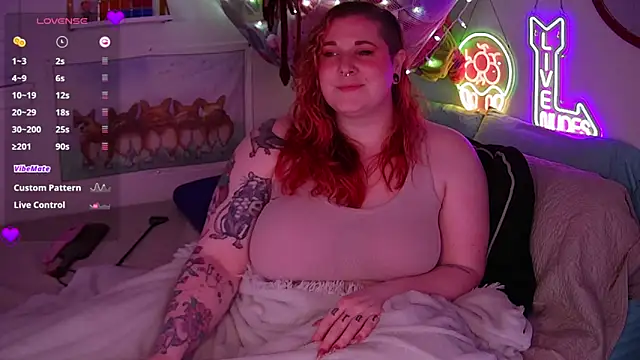 Snapshot of opalreigning chatting on February 2026 10:03:02 AM opalreigning online show from February 2026 10:03:02 AM