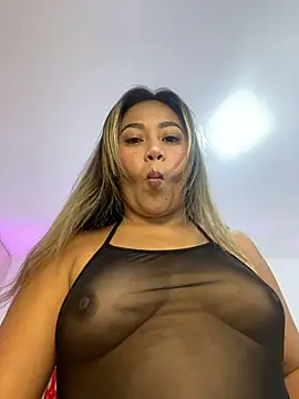 Snapshot of AriannaTorres chatting on November 2025 10:59:02 AM AriannaTorres online show from November 2025 10:59:02 AM