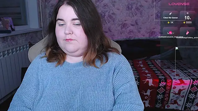 Estelle Hicks online show from November 2025 06:29:01 PM