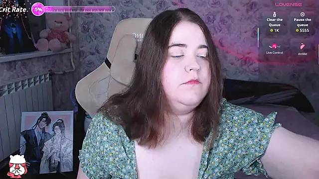 Estelle Hicks online show from June 2026 07:12:02 PM