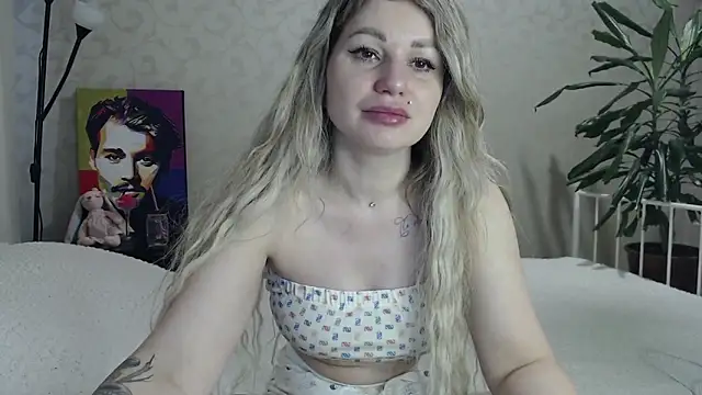 Snapshot of ShyEvaa chatting on April 2026 02:22:02 AM ShyEvaa online show from April 2026 02:22:02 AM