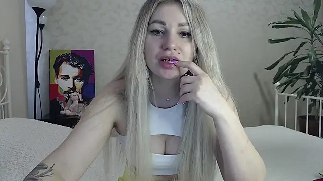 Snapshot of ShyEvaa chatting on April 2026 10:51:02 AM ShyEvaa online show from April 2026 10:51:02 AM