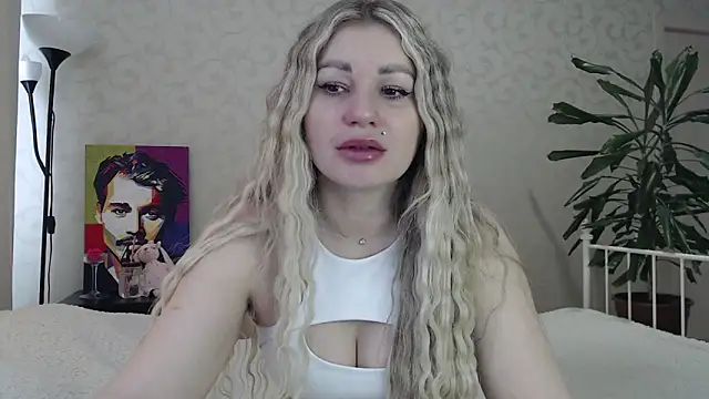Snapshot of ShyEvaa chatting on April 2026 04:48:01 AM ShyEvaa online show from April 2026 04:48:01 AM