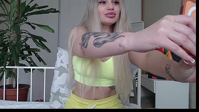 Snapshot of ShyEvaa chatting on May 2026 05:14:02 AM ShyEvaa online show from May 2026 05:14:02 AM