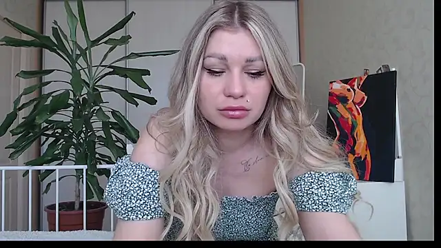 Snapshot of ShyEvaa chatting on May 2026 04:19:01 AM ShyEvaa online show from May 2026 04:19:01 AM