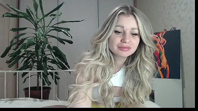 Snapshot of ShyEvaa chatting on May 2026 05:53:01 PM ShyEvaa online show from May 2026 05:53:01 PM