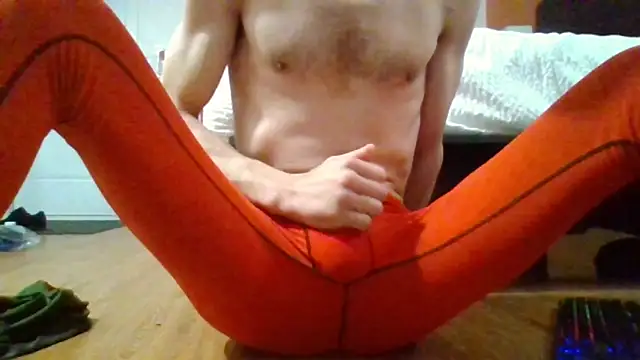 Snapshot of slendt94 chatting on January 2026 07:39:01 PM slendt94 online show from January 2026 07:39:01 PM