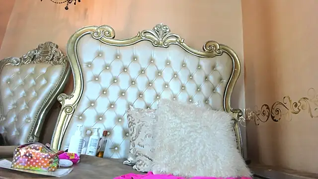 Snapshot of Celeste_Baker_ chatting on December 2025 01:17:01 PM Celeste Baker online show from December 2025 01:17:01 PM