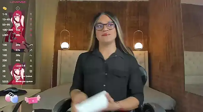 Snapshot of vitta_alfayed chatting on December 2024 01:00:01 PM vitta alfayed online show from December 2024 01:00:01 PM