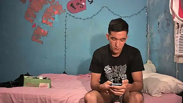 Sweetiefoxxx online show from December 2024 02:31:02 PM