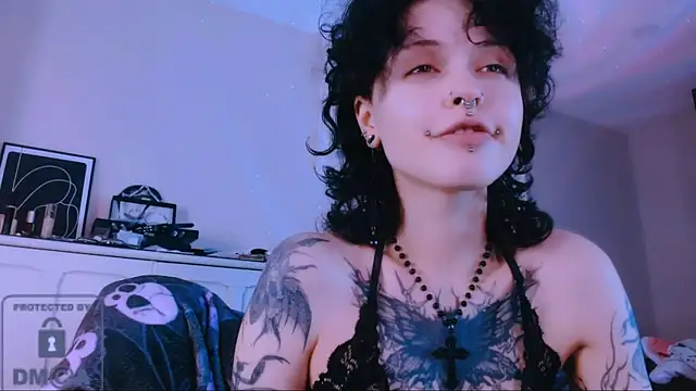 NaughtyLittleFox online show from June 2026 04:47:02 AM
