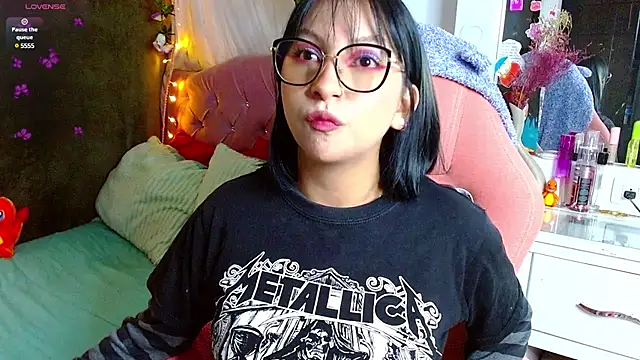 Snapshot of Littlerouse_ chatting on March 2025 04:51:02 AM Littlerouse online show from March 2025 04:51:02 AM