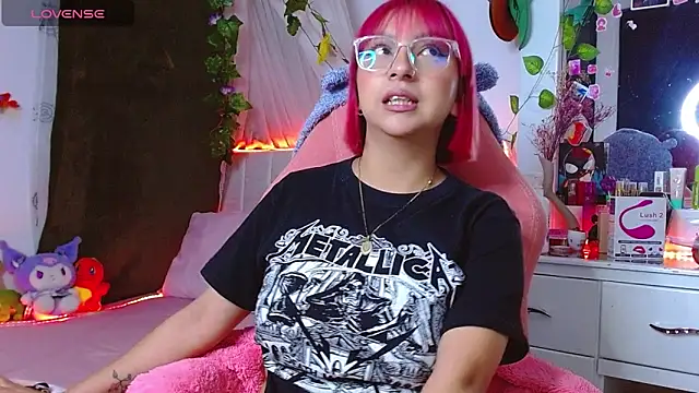 Littlerouse  online show from November 2025 01:47:01 AM