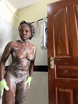 Queen Arnah254 online show from May 2026 03:52:01 PM