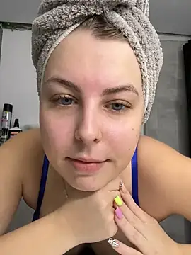 Livewithlucy online show from March 2025 09:01:02 AM