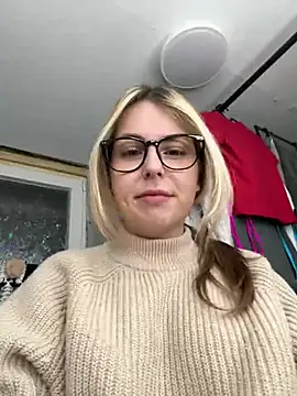 Livewithlucy online show from March 2025 04:37:01 PM