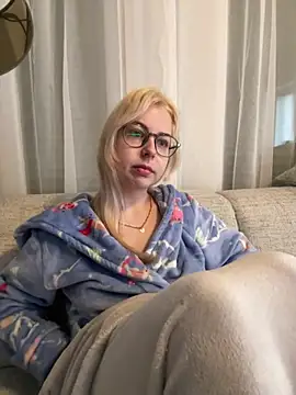 Livewithlucy online show from February 2026 07:47:02 AM