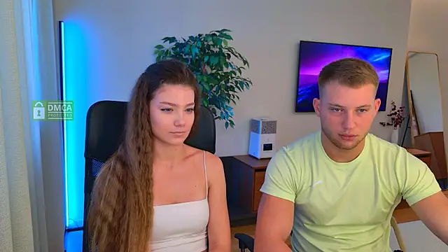 Jony and Jessica online show from July 2026 04:04:02 AM