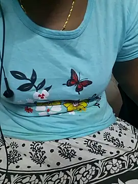 Snapshot of Janavi-janu chatting on November 2025 07:57:02 PM Janavi-janu online show from November 2025 07:57:02 PM