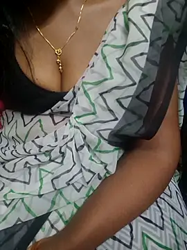 Snapshot of Janavi-janu chatting on November 2025 09:05:02 PM Janavi-janu online show from November 2025 09:05:02 PM