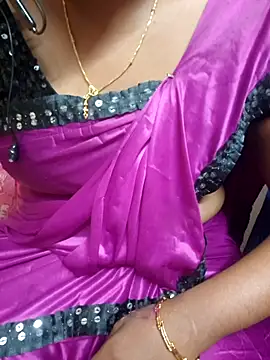 Snapshot of Janavi-janu chatting on November 2025 04:56:01 AM Janavi-janu online show from November 2025 04:56:01 AM