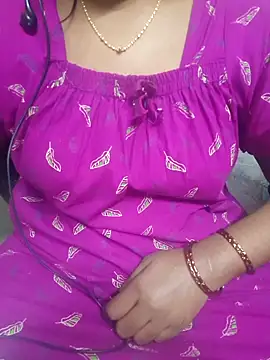 Snapshot of Janavi-janu chatting on November 2025 05:42:01 PM Janavi-janu online show from November 2025 05:42:01 PM