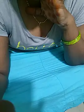 Snapshot of Janavi-janu chatting on November 2025 09:52:02 AM Janavi-janu online show from November 2025 09:52:02 AM