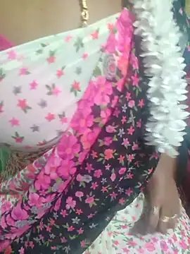 Snapshot of Janavi-janu chatting on November 2025 06:20:01 PM Janavi-janu online show from November 2025 06:20:01 PM