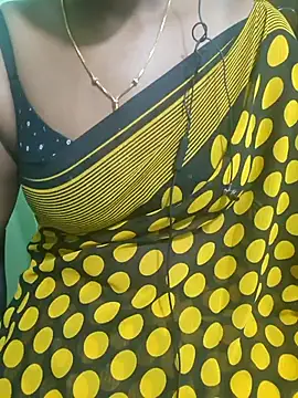 Snapshot of Janavi-janu chatting on November 2025 10:52:02 AM Janavi-janu online show from November 2025 10:52:02 AM