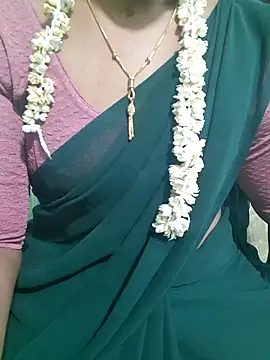 Snapshot of Janavi-janu chatting on December 2025 04:57:02 PM Janavi-janu online show from December 2025 04:57:02 PM