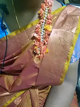 Snapshot of Janavi-janu chatting on December 2025 04:14:02 PM Janavi-janu online show from December 2025 04:14:02 PM