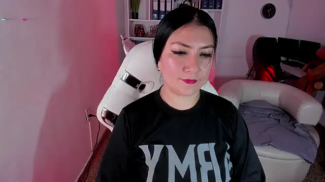 Snapshot of katya_nt chatting on November 2025 01:04:02 PM katya nt online show from November 2025 01:04:02 PM