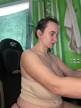 Snapshot of haryachalysa chatting on January 2025 08:08:01 AM haryachalysa online show from January 2025 08:08:01 AM