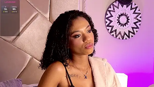 Snapshot of Nahomi_King chatting on February 2026 01:29:01 PM Nahomi King online show from February 2026 01:29:01 PM