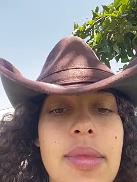 Snapshot of Rati_Curly chatting on February 2026 01:54:02 PM Rati Curly online show from February 2026 01:54:02 PM