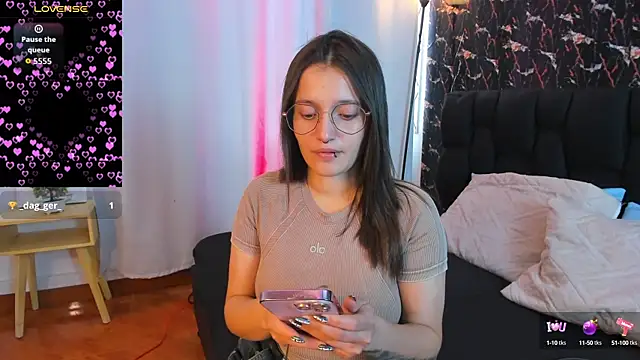 Snapshot of Elecktra_sweet chatting on October 2025 07:25:02 PM Elecktra sweet online show from October 2025 07:25:02 PM