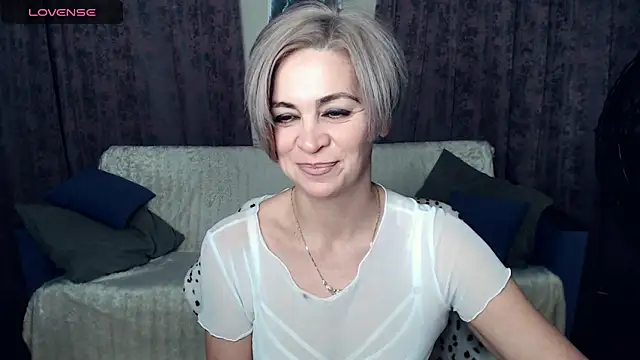 Blonde lola444 online show from December 2024 11:16:02 PM