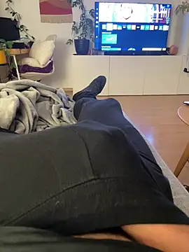 Snapshot of Banana_Boy chatting on February 2025 09:09:01 PM Banana Boy online show from February 2025 09:09:01 PM