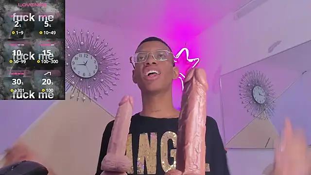 Tiffany Valentine15 online show from November 2025 12:40:01 PM