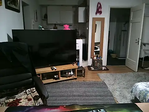 Snapshot of mihaimichael chatting on March 2025 06:33:01 PM mihaimichael online show from March 2025 06:33:01 PM