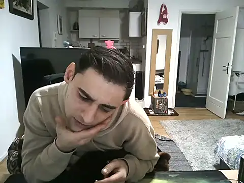 Snapshot of mihaimichael chatting on March 2025 09:35:01 PM mihaimichael online show from March 2025 09:35:01 PM