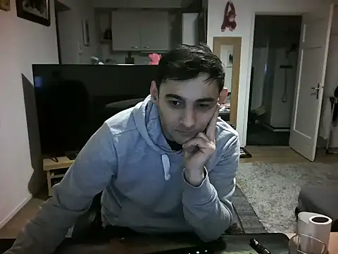 Snapshot of mihaimichael chatting on March 2025 11:39:02 PM mihaimichael online show from March 2025 11:39:02 PM