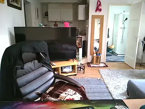 Snapshot of mihaimichael chatting on March 2025 11:16:01 AM mihaimichael online show from March 2025 11:16:01 AM