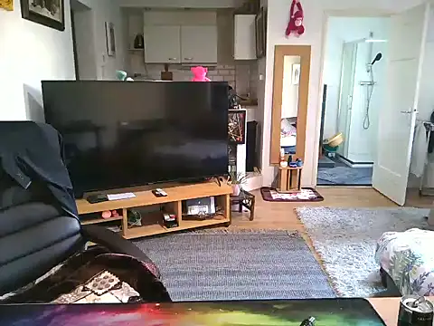 Snapshot of mihaimichael chatting on March 2025 02:22:01 PM mihaimichael online show from March 2025 02:22:01 PM