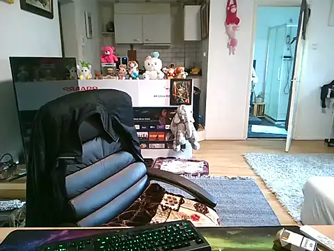 Snapshot of mihaimichael chatting on March 2025 08:09:02 AM mihaimichael online show from March 2025 08:09:02 AM