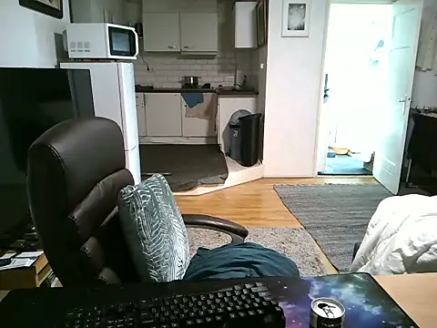 Snapshot of mihaimichael chatting on September 2025 09:09:01 AM mihaimichael online show from September 2025 09:09:01 AM