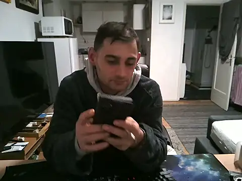 Snapshot of mihaimichael chatting on September 2025 01:27:01 AM mihaimichael online show from September 2025 01:27:01 AM