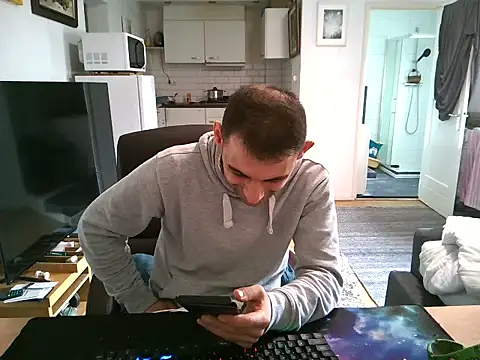 Snapshot of mihaimichael chatting on September 2025 01:32:01 PM mihaimichael online show from September 2025 01:32:01 PM