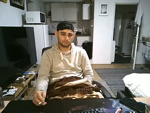 Snapshot of mihaimichael chatting on September 2025 01:50:01 AM mihaimichael online show from September 2025 01:50:01 AM