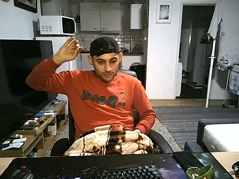 Snapshot of mihaimichael chatting on September 2025 02:02:01 AM mihaimichael online show from September 2025 02:02:01 AM